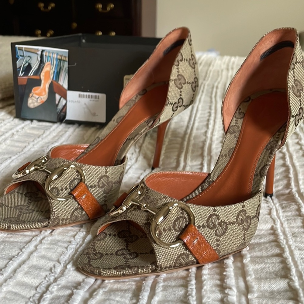 Gucci beige GG HEELS SIZE 7.5